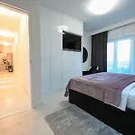 וילה Luxury Wellness & Depaja *